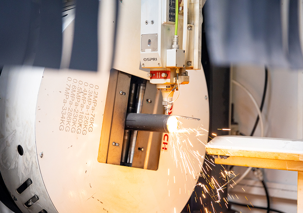 Mecanizado y Corte Láser: Fabricación de Piezas a Medida